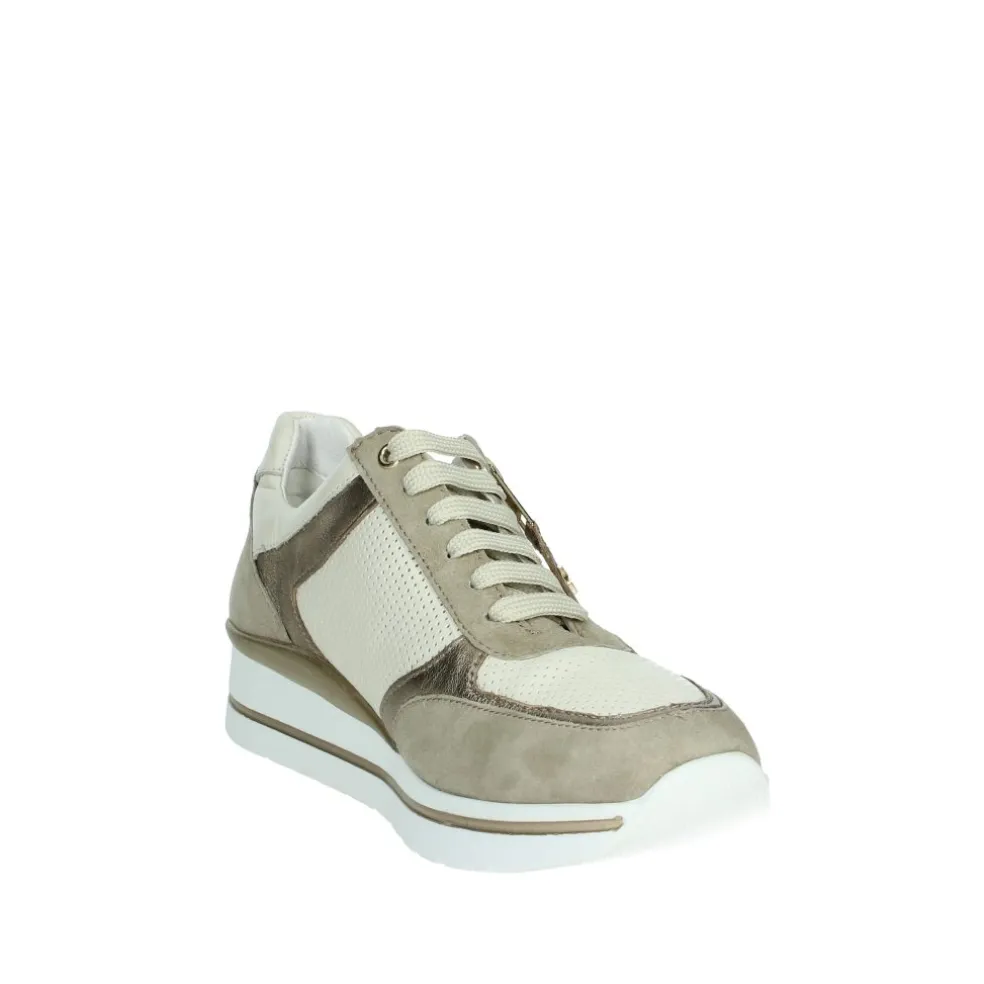Sneakers donna “Cinzia Soft” IV2021359 Collezione Primavera/Estate 2025 – Beige e Oro