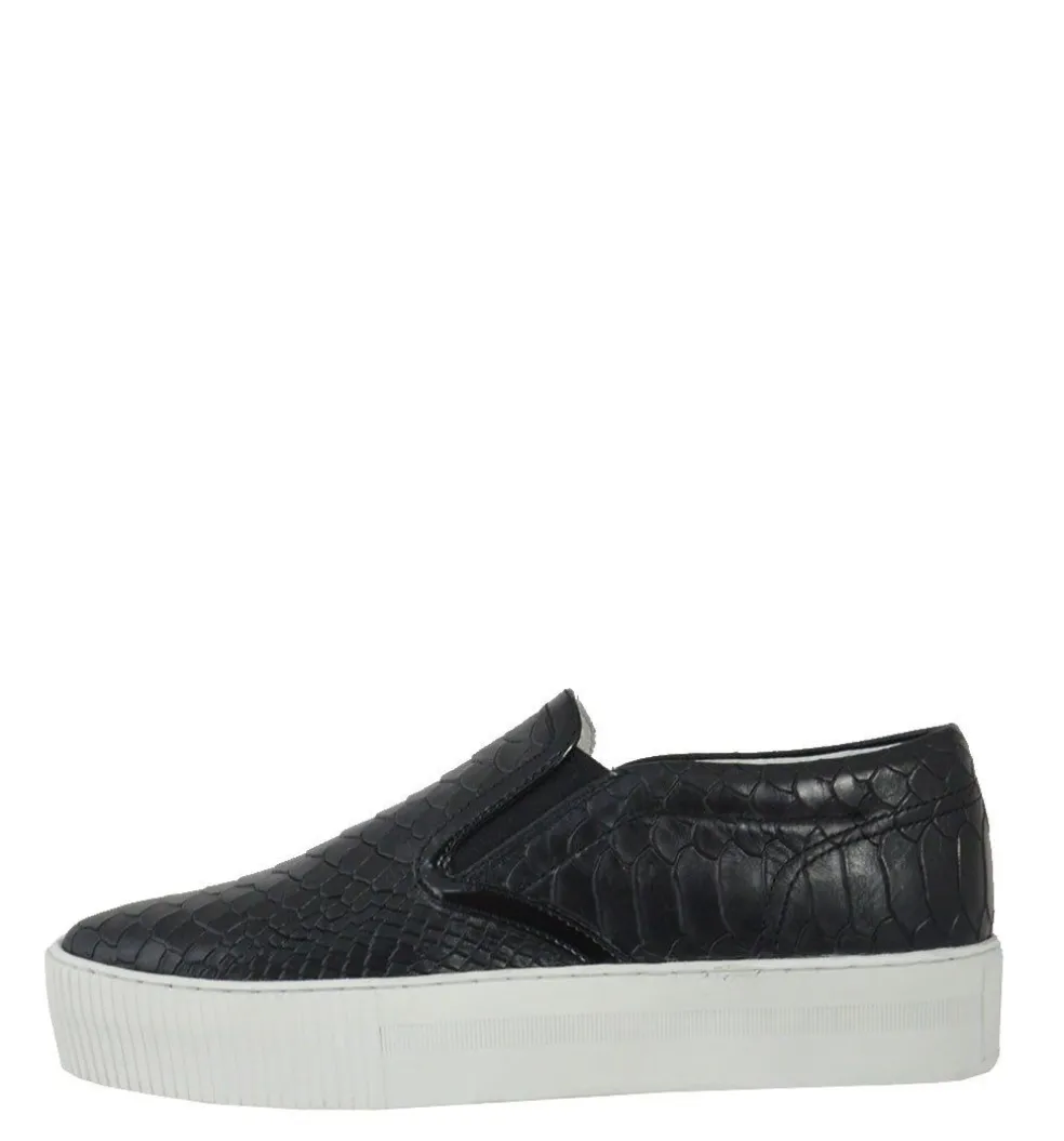 Sneakers donna “Cult” CLE102457 Collezione Primavera/Estate 2025 – Nero