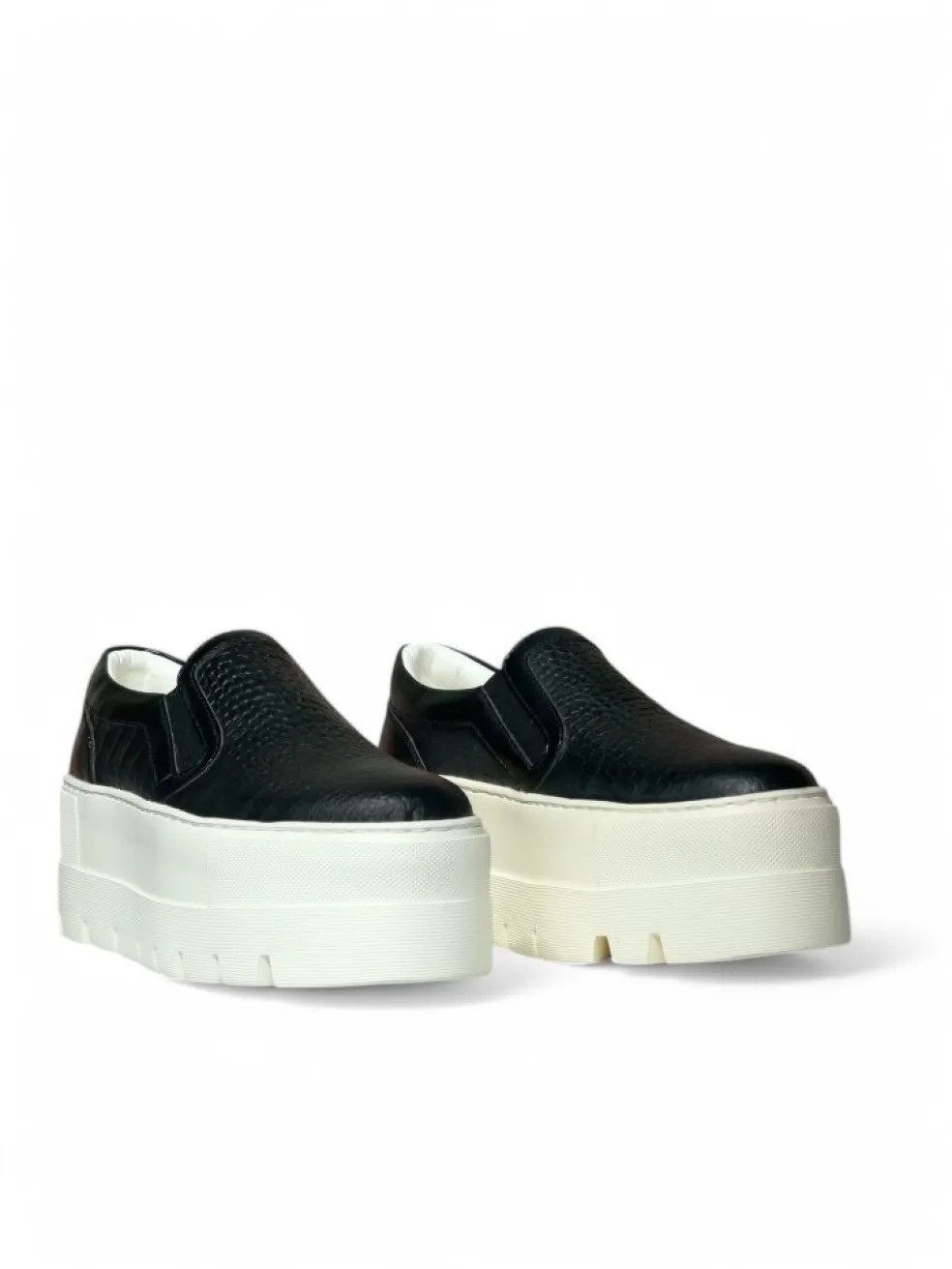 Sneakers donna “Cult” CLE102978 Collezione Primavera/Estate 2025 – Nero