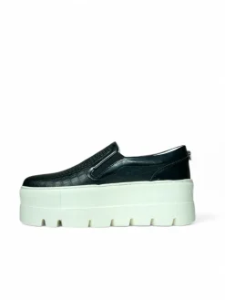Sneakers donna “Cult” CLE102978 Collezione Primavera/Estate 2025 – Nero